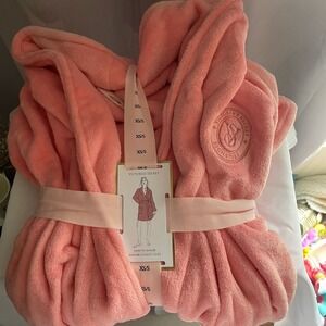 VICTORIA'S SECRET COZY Short Soft PLUSH BATH ROBE Passion Pink XS/S Small NWT